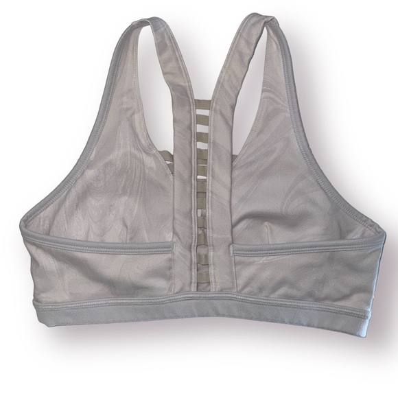 🛍️SALE🛍️ Abercrombie & Fitch Light Gray Sports Bra & Mesh Detail Leggings (2PCs) - Picture 7 of 11